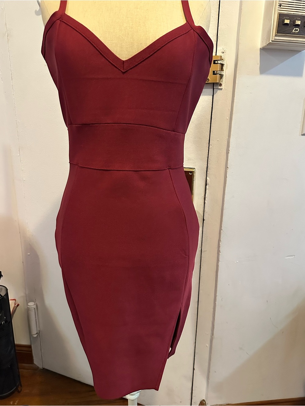Women's Burgundy Midi Bodycon Dress with Slit